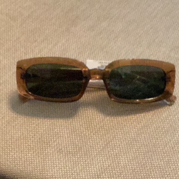 Le Specs Accessories - Le Specs Tortoise Shell Sunglasses